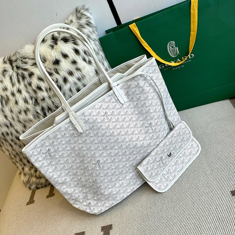 Goyard Isabelle