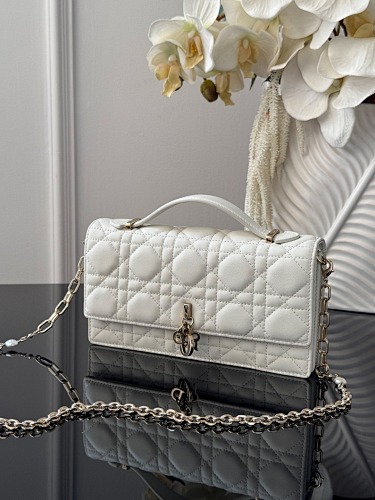 Crossbody bag from Agentluxe