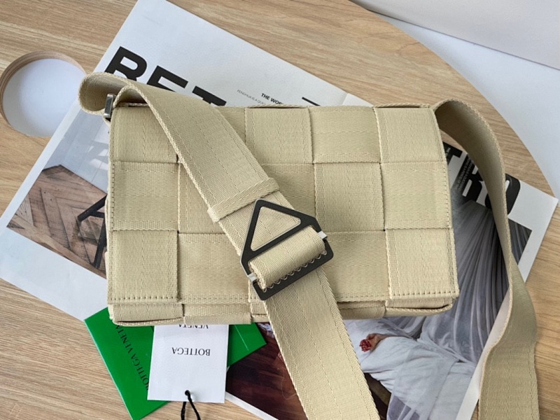 Bottega Veneta Logo Bottega 24x15.5x5.5
