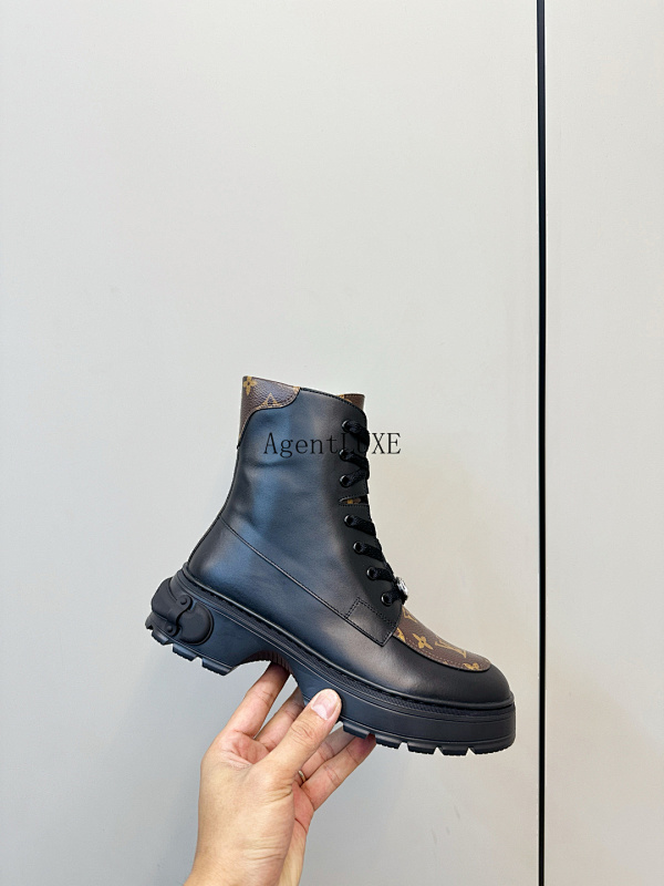Louis Vuitton Squad Monogram +