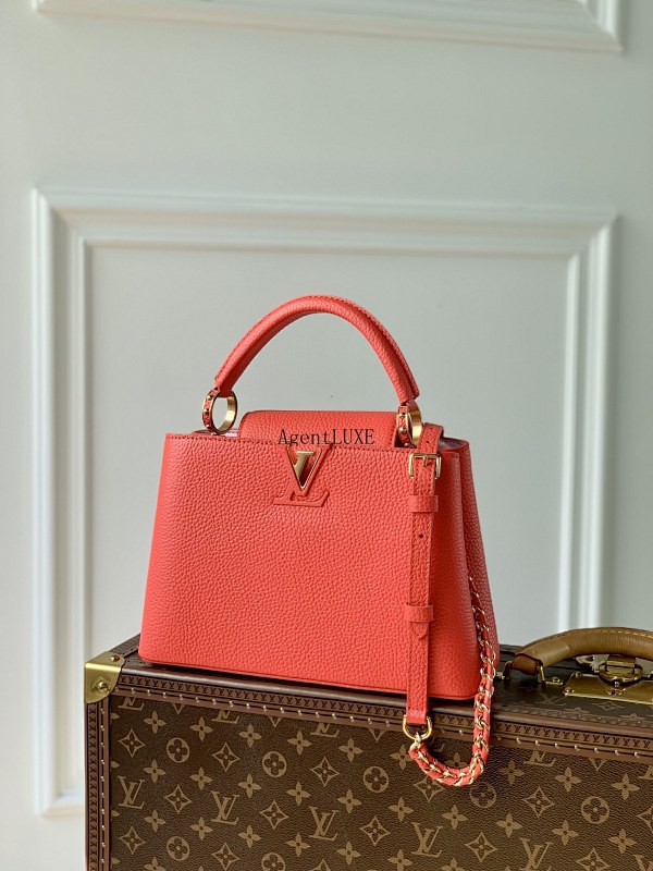 Louis Vuitton Capucines BB Taurillon LV 27.0 X 18.0 X 9.0