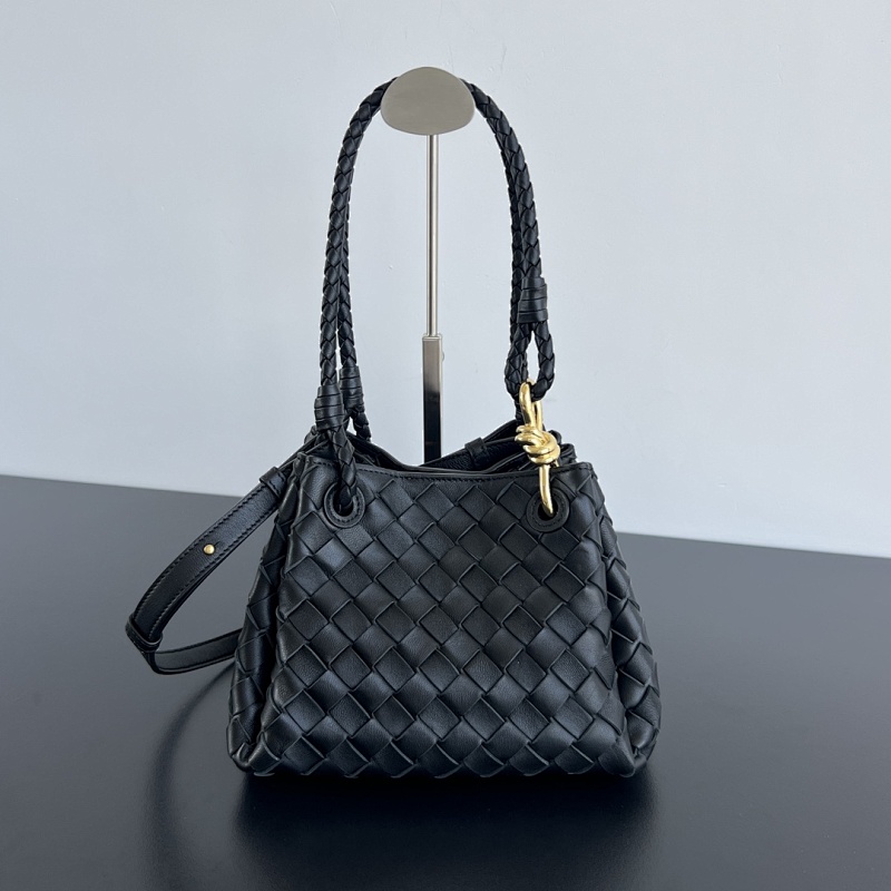 BV Intrecciato Mini BV Knot Size 21X17X16.5cm
