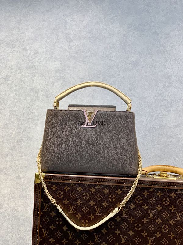 Capucines Taurillon 31.5 X 20.0 X 11.0