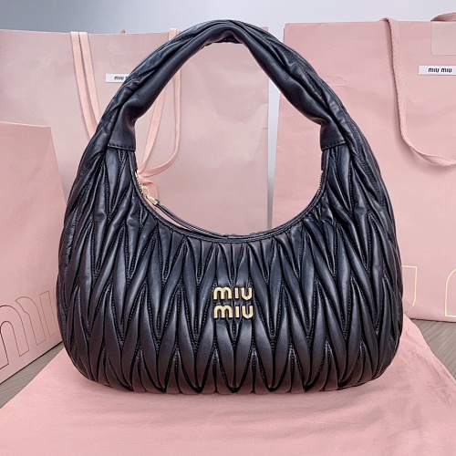 M MiuWander Matelasse 29 X 24 X 10