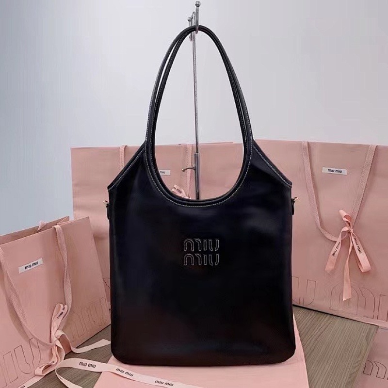 Miu Logo 35 X 40Cm