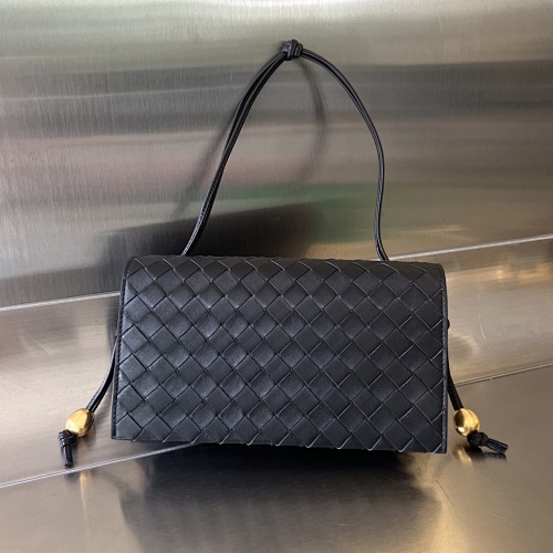 Trio Pouch ON Strap