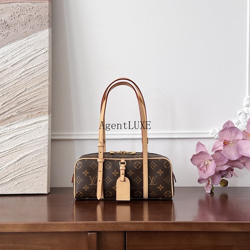 Louis Vuitton shoulder bag