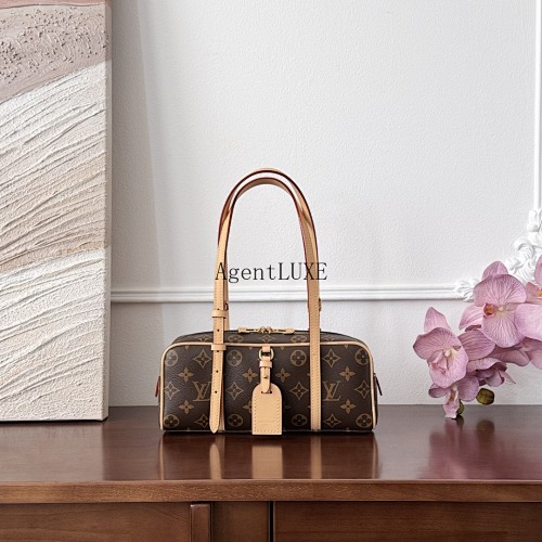 Louis Vuitton shoulder bag