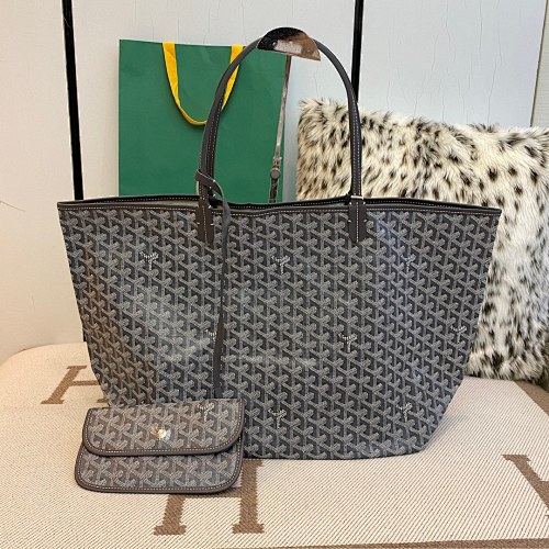 Goyard shopping bag