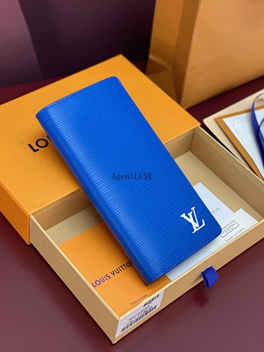 Louis Vuitton Brazza Epi Size 10X19CM