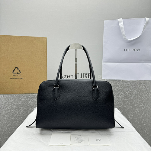𝐓𝐇𝐄 𝐑𝐎 EW Bowling Bag