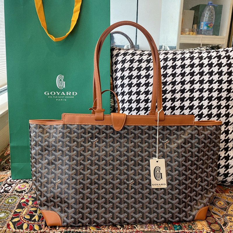 Goyard Bellechasse