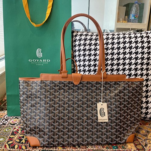 Goyard Bellechasse
