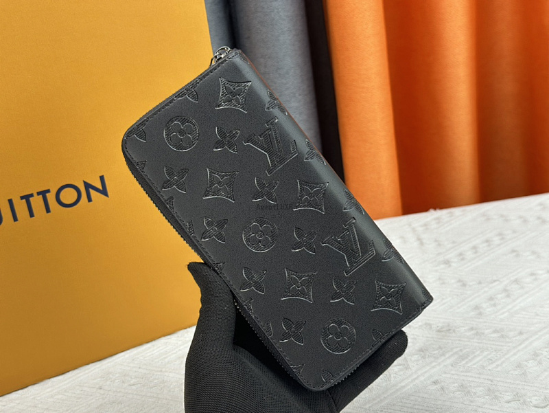 Louis Vuitton Zippy Monogram Shadow Monogram 10.0 X 20.0 X 2.0 Cm