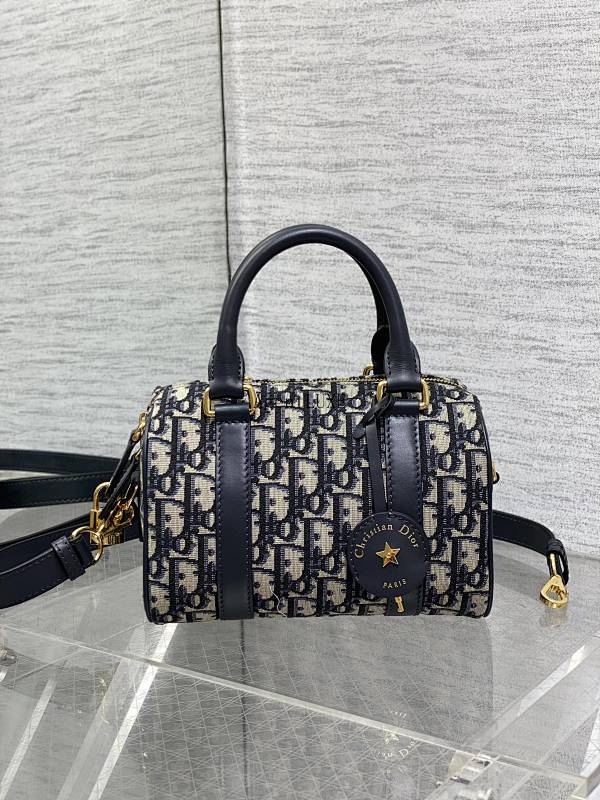 Louis Vuitton Groove 20 Oblique