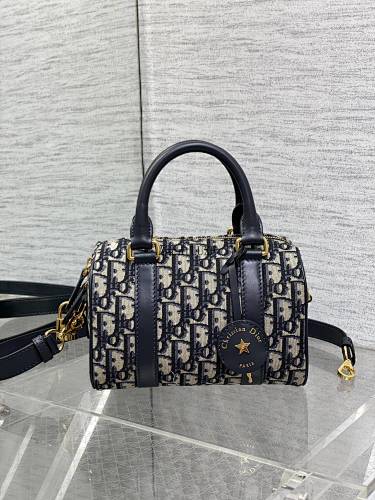Louis Vuitton Groove 20 Oblique