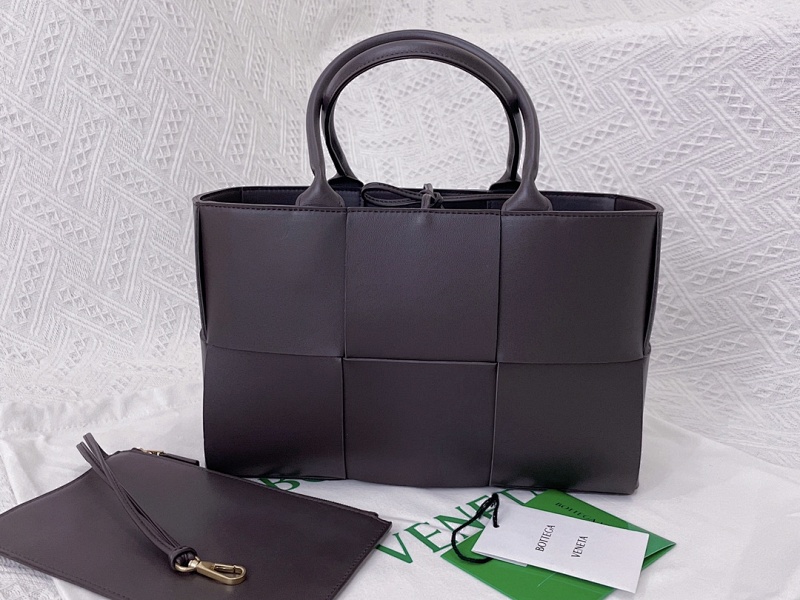B Mini Tote 30X20x11.5