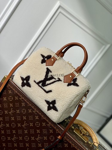 Louis Vuitton Speedy Bandoulière 25 Giant Monogram 25.0 X 19.0 X 15.0