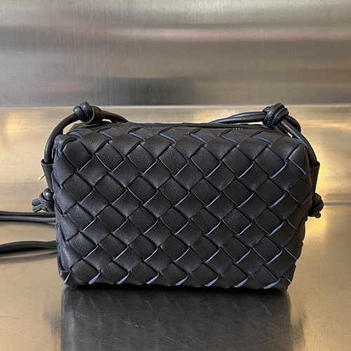 Botteg Veneta. 17x10x6