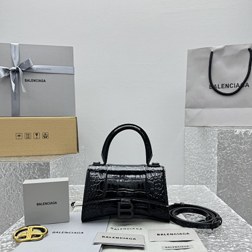 Balenciagα Hourglass