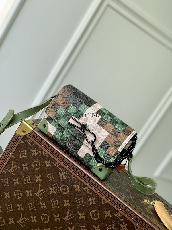 Louis Vuitton Steamer Monogram Eclipse Steamer 18.0 X 11.0 X 6.5 X