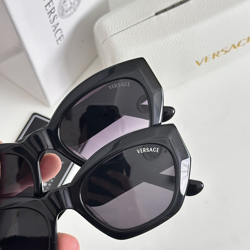 Versac Model C Size 53 20-145