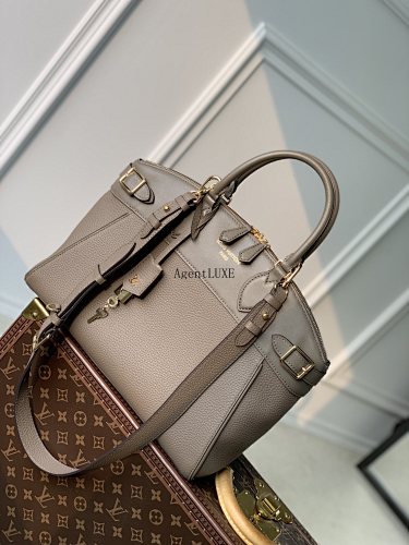 Louis Vuitton Lock It MM Taurillon House 36 29 15cm