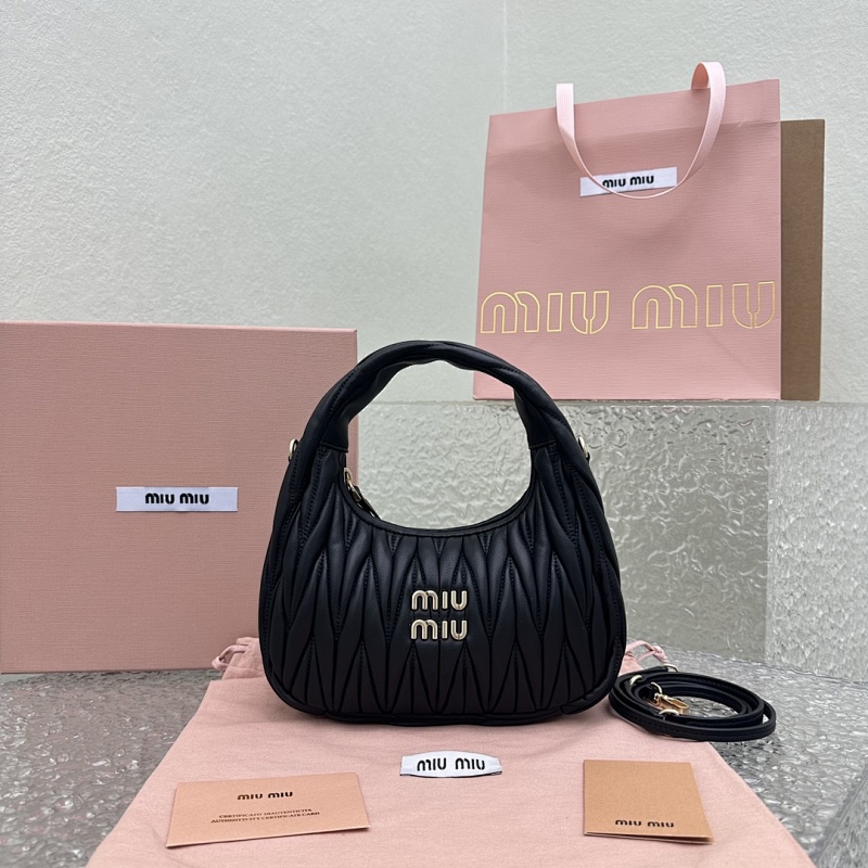 Miu Wander Hobo