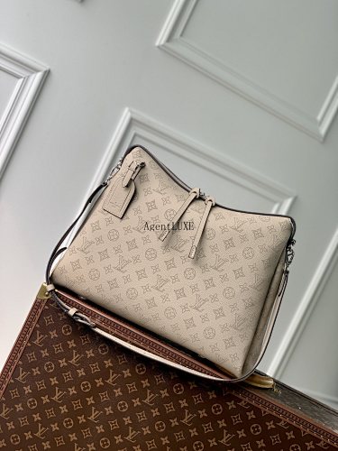 Louis Vuitton Mahina Hand It All 32.0 X 29.0 X 13.0