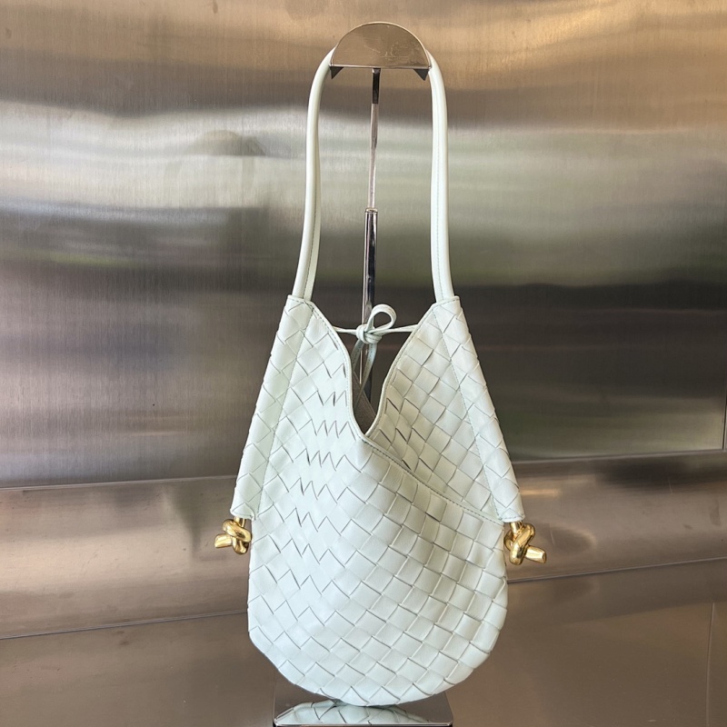 BV Logo Tote Hin 30x26x2