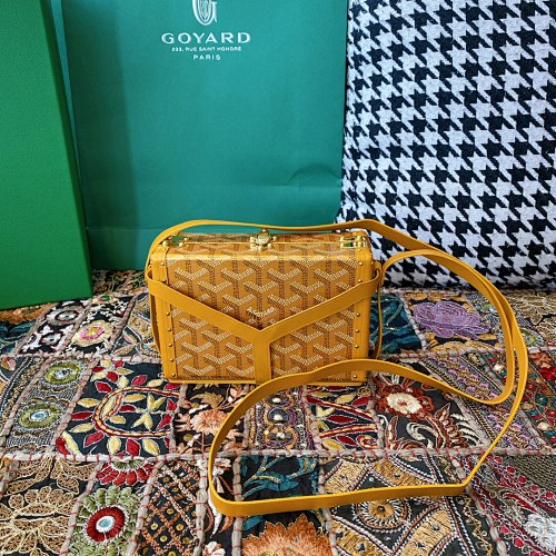 Goyard bag