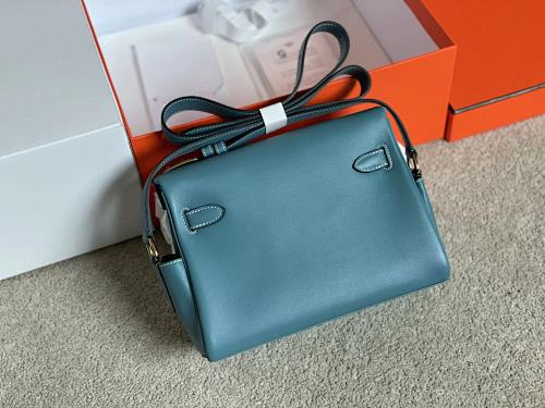 Kelly Messenger
