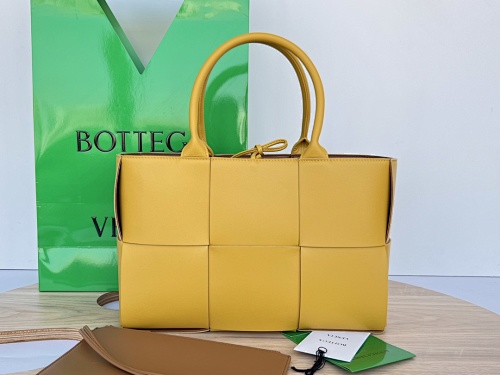 B Mini Tote 30X20x11.5