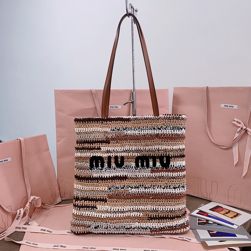 MiuMiu 30X38CM
