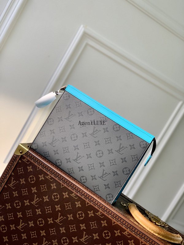 Louis Vuitton Monogram Eclipse 26x20x5cm