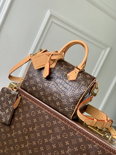 Monogram Speedy 25