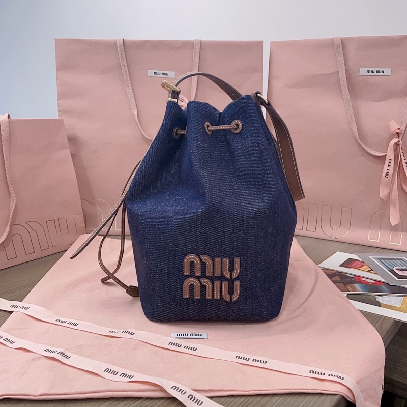 Miu Logo 29X17Cm