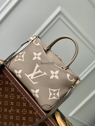 Louis Vuitton Trianon Monogram Empreinte Monogram LV V 28.0 X 18.0 X 8.0