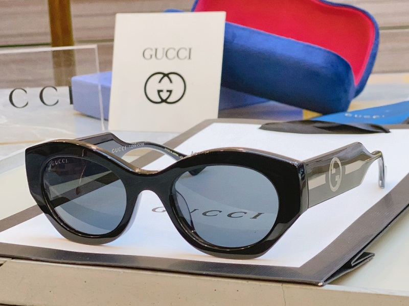 Gucci glasses