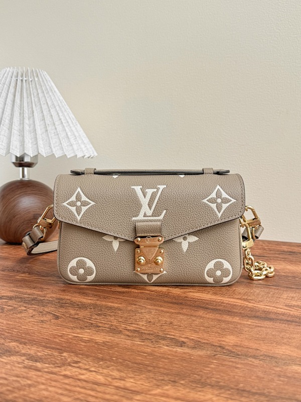 Louis Vuitton Metis Mini