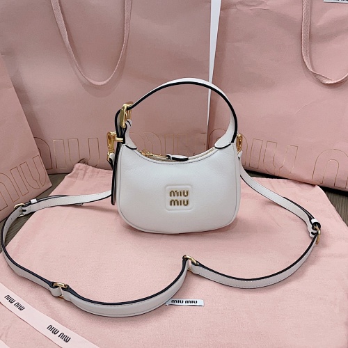 Miu Hobo Logo 17X15.5X5.5Cm
