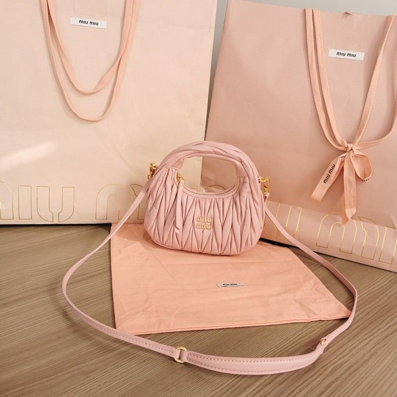 MiuMiu MiuWander Matelasse 18X10X6