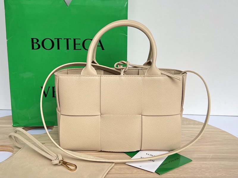 B Mini Tote 25X16x8