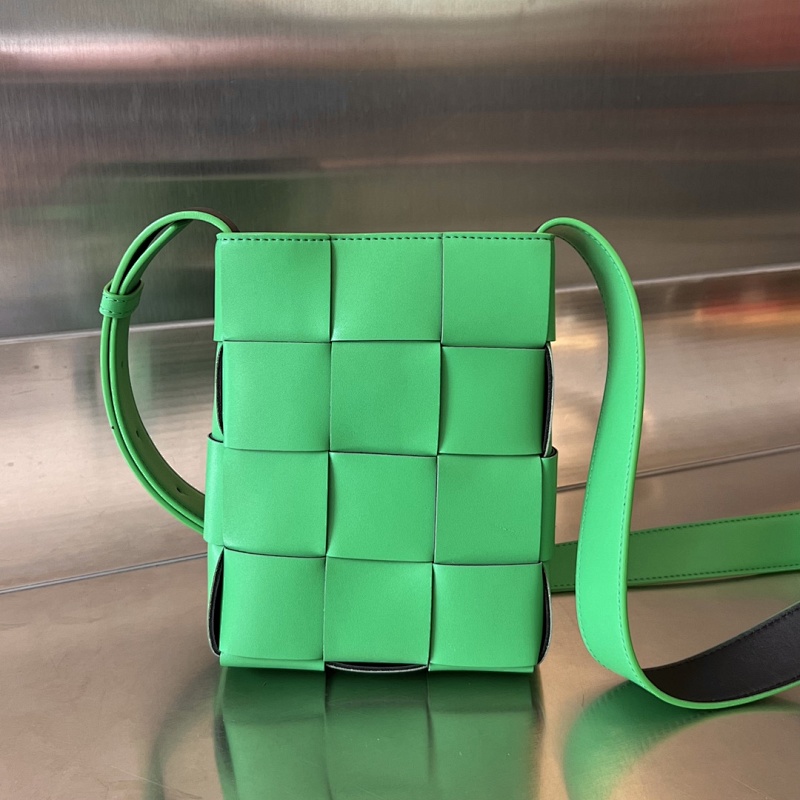 Bottega Veneta 729298 18x13.5x4.5