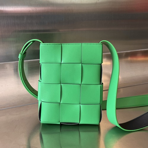Bottega Veneta 729298 18x13.5x4.5