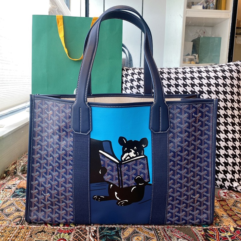 Goyard tote bag