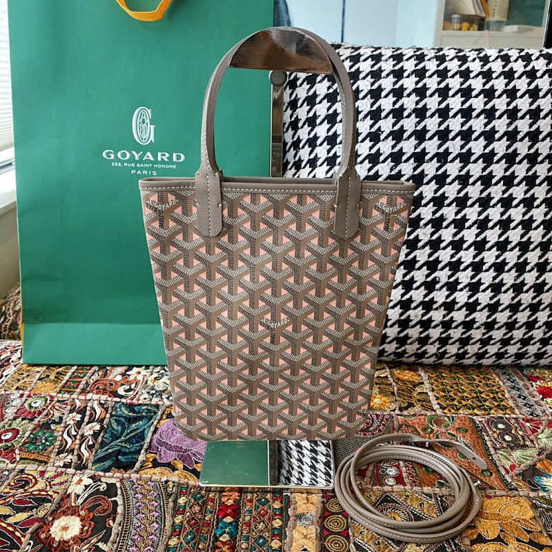 Goyard crossbody bag