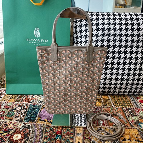 Goyard crossbody bag