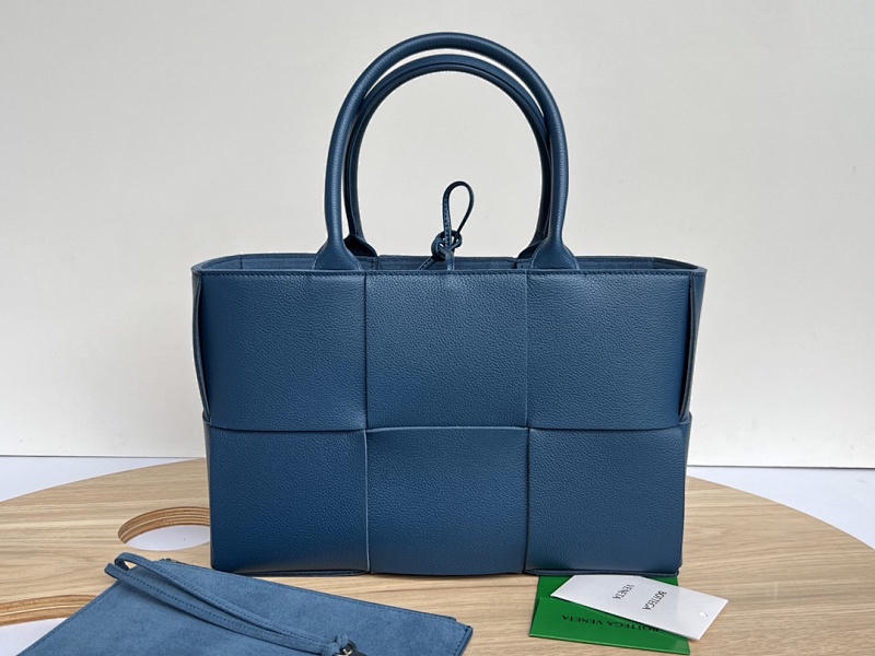 B Mini Tote 30X20x11.5