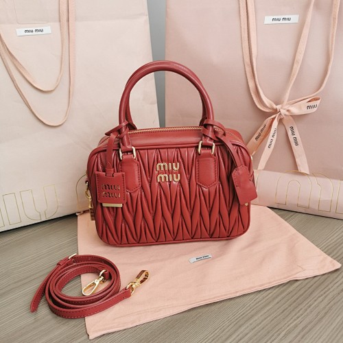 MiuMiu Too Pretty Matelasse MiuWander 24X16X7.5CM